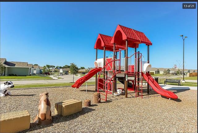 Building Photo - 6310 Sandpiper Ln