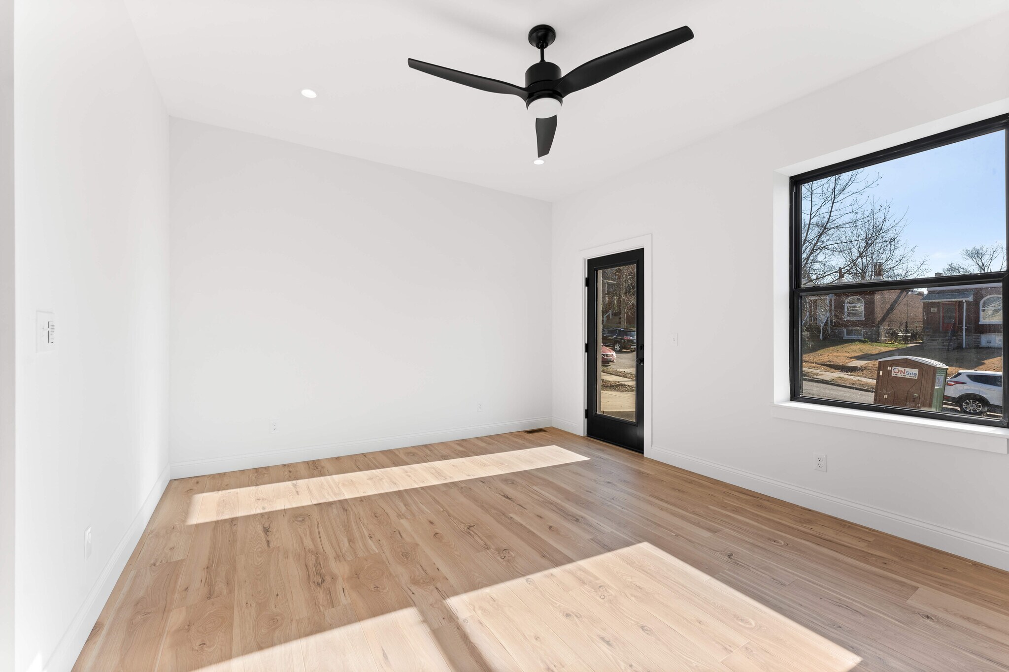 Building Photo - 6515 Nashville Ave