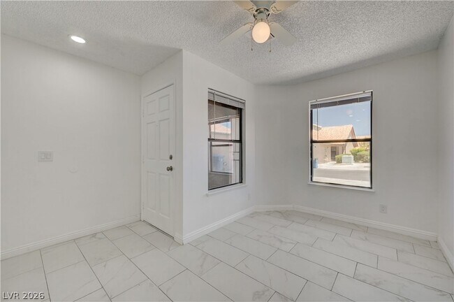 Building Photo - 313 Crosswind Way