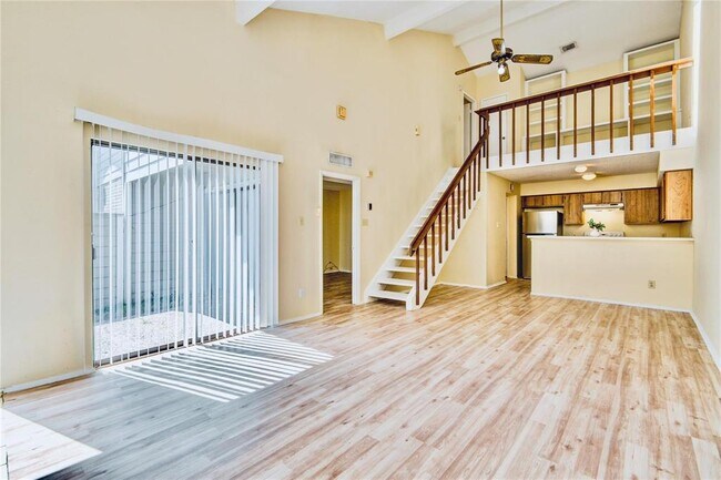 Building Photo - 6103 Ludington Dr
