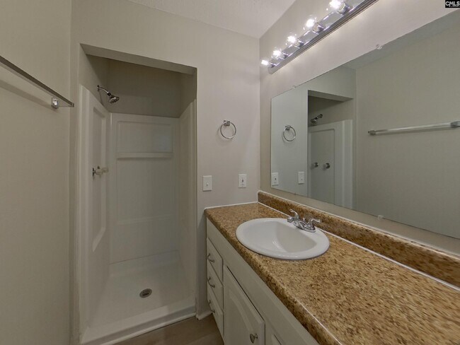 Building Photo - 3959 Notre Dame Pass