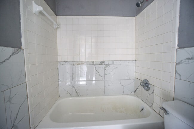 Building Photo - 2623 Brafferton Ct