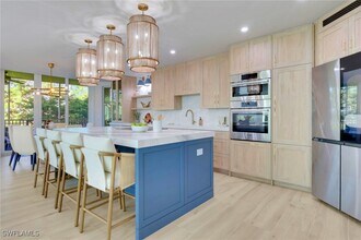 Building Photo - 2728 Tiburon Blvd E