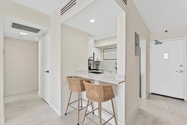 Building Photo - 1200 West Ave