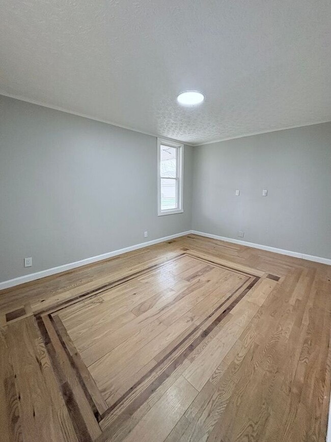 Building Photo - Charming 4 beds 3 baths in Reynoldsbug!