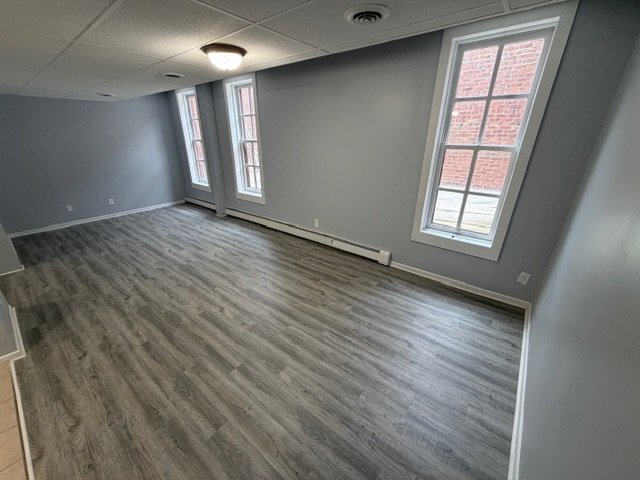 Building Photo - 205 Plum St