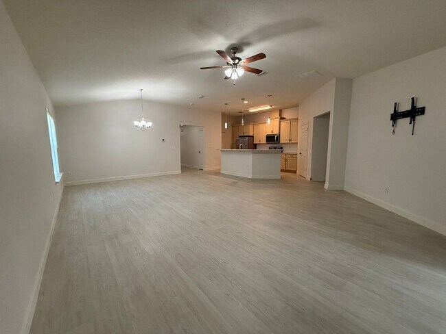 Building Photo - Grande Champion Community! BEAUTIFUL 3 Bed...