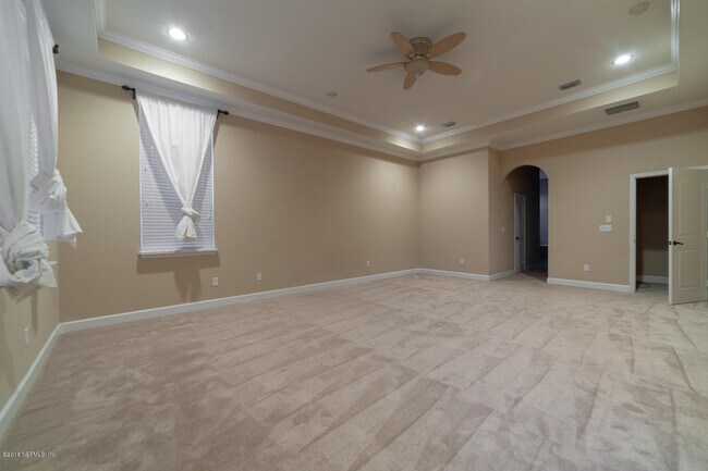 Building Photo - 732 Castledale Ct