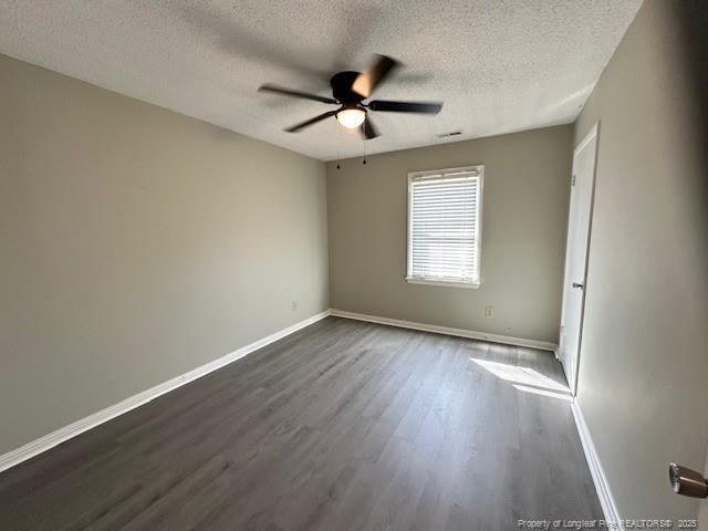 Building Photo - 6036 Lakeway Dr