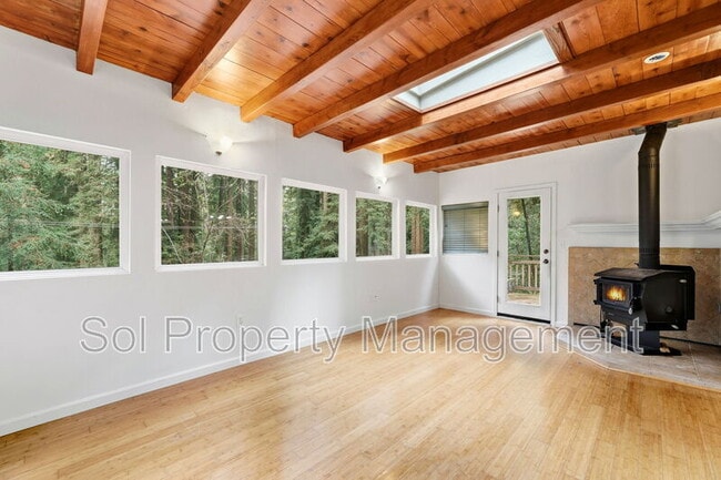 Building Photo - 245 Blue Ridge Dr