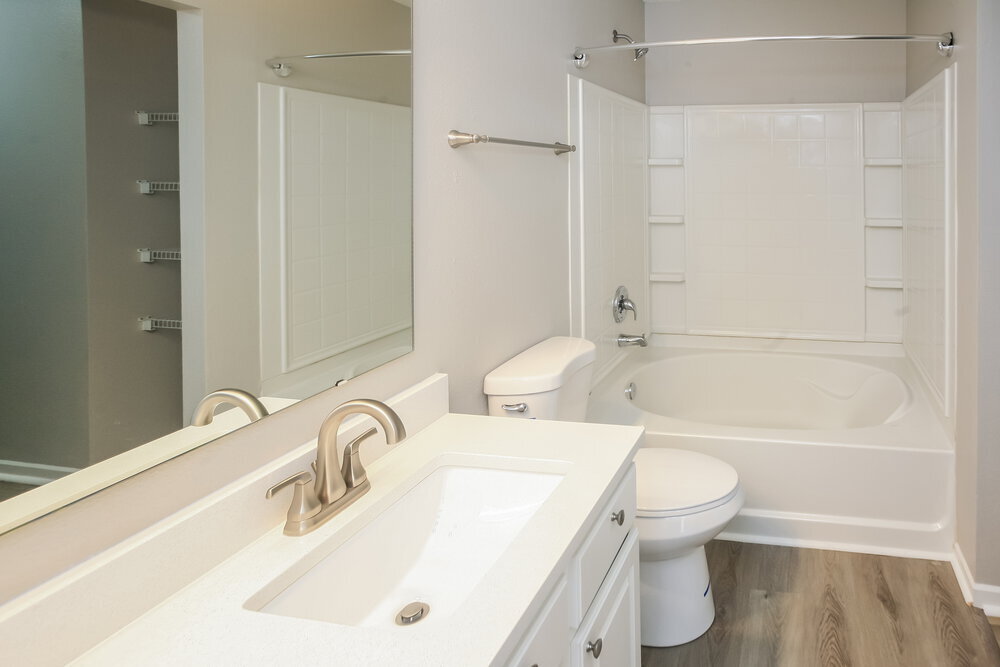 Building Photo - 6330 Alonzo Dr