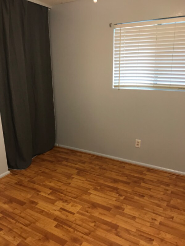 Building Photo - 443 Normandy Rd