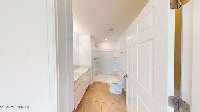 Building Photo - 8367 Zenith Cir