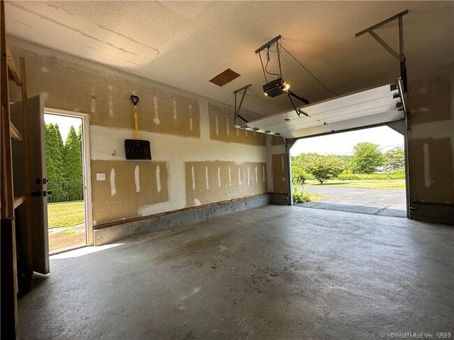 Building Photo - 59 Fairhaven Rd