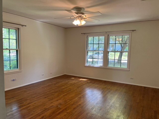 Building Photo - 137 Schreiner Pl