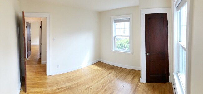 Building Photo - Good credit and solid income required!