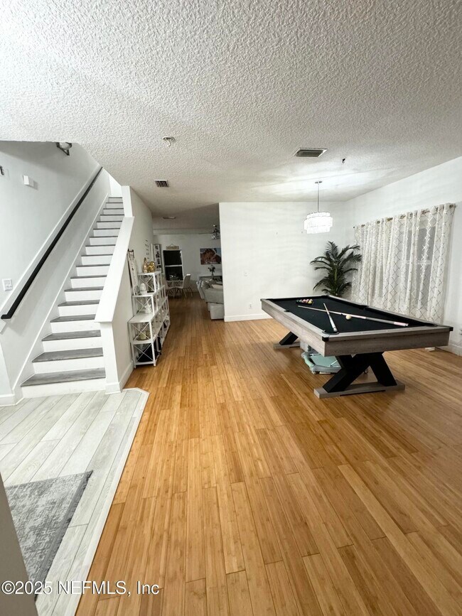 Building Photo - 955 Churchhill Ln
