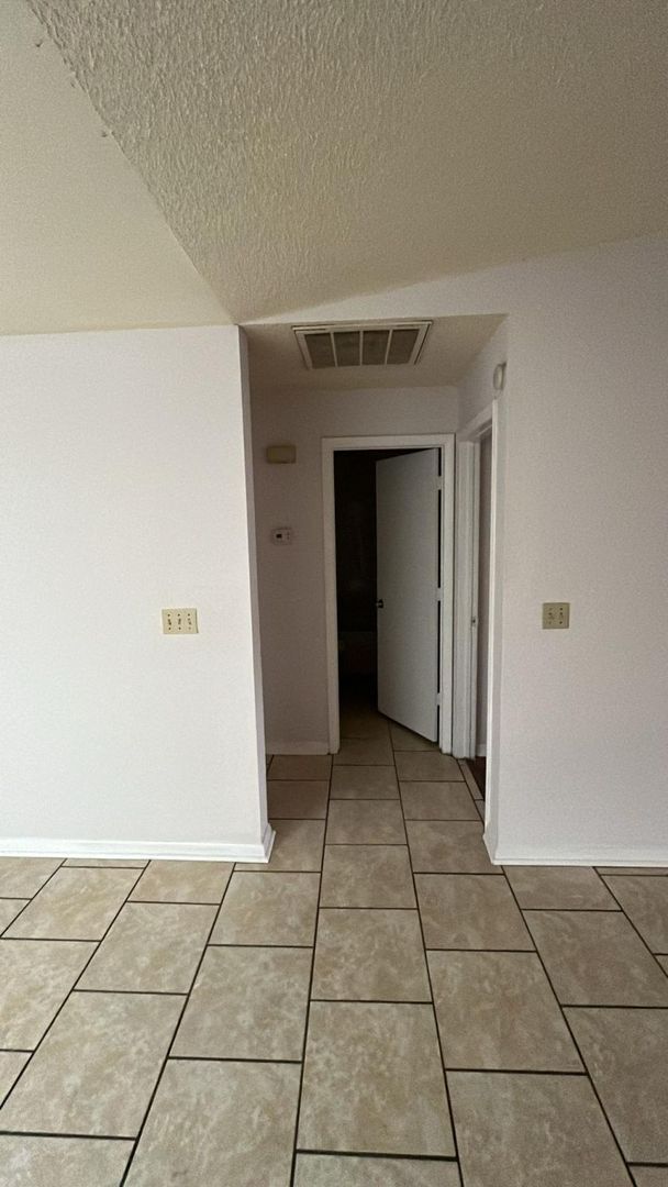 Building Photo - 3229-3231 Julia Ct