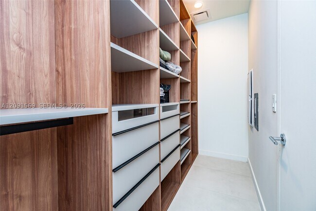 Building Photo - 1400 Biscayne Blvd