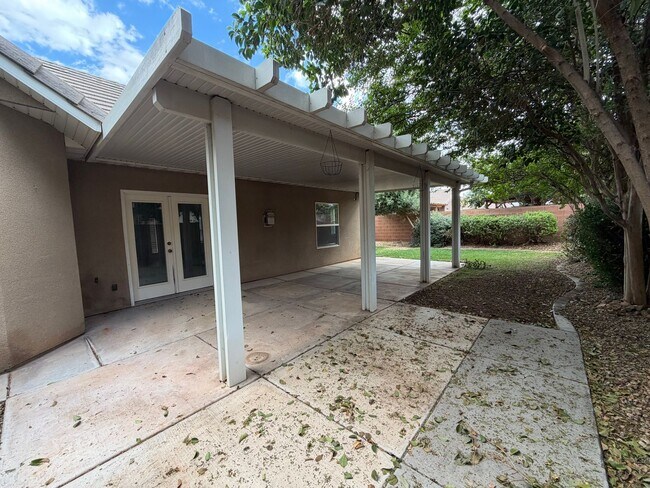 Building Photo - 135 Orchard Ln