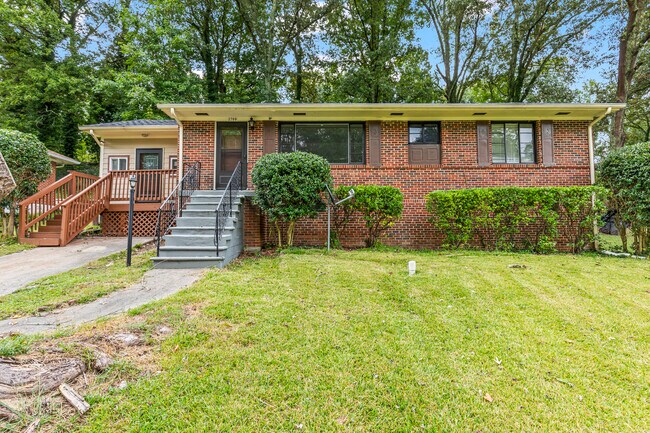 Building Photo - 2788 Lancaster Dr