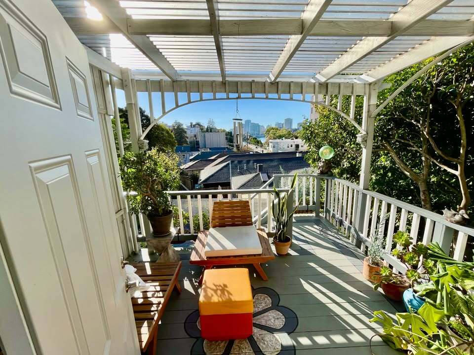 Building Photo - 475 Newton Ave