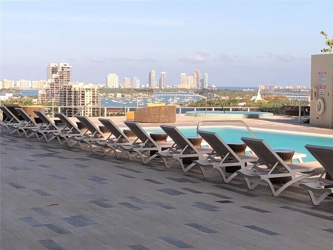 Building Photo - 488 NE 18th St