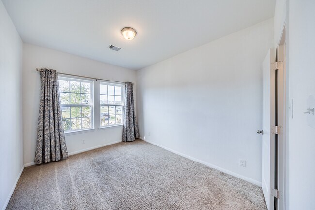 Building Photo - 18843 Cedar Birch Ln