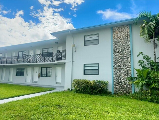 Primary Photo - 6780 SW 44th St