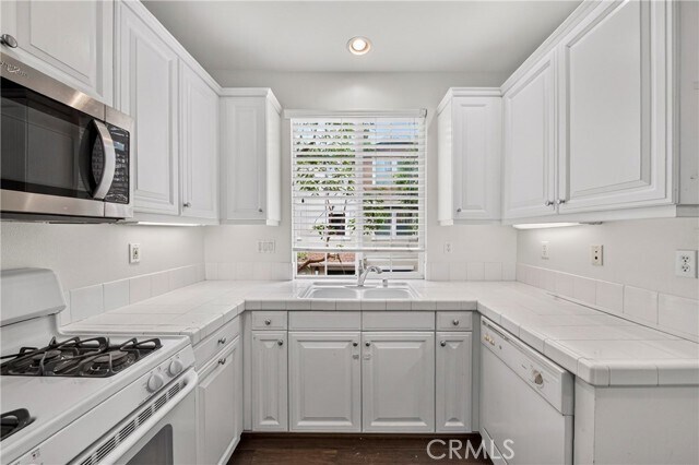 Building Photo - 2068 Owens Dr