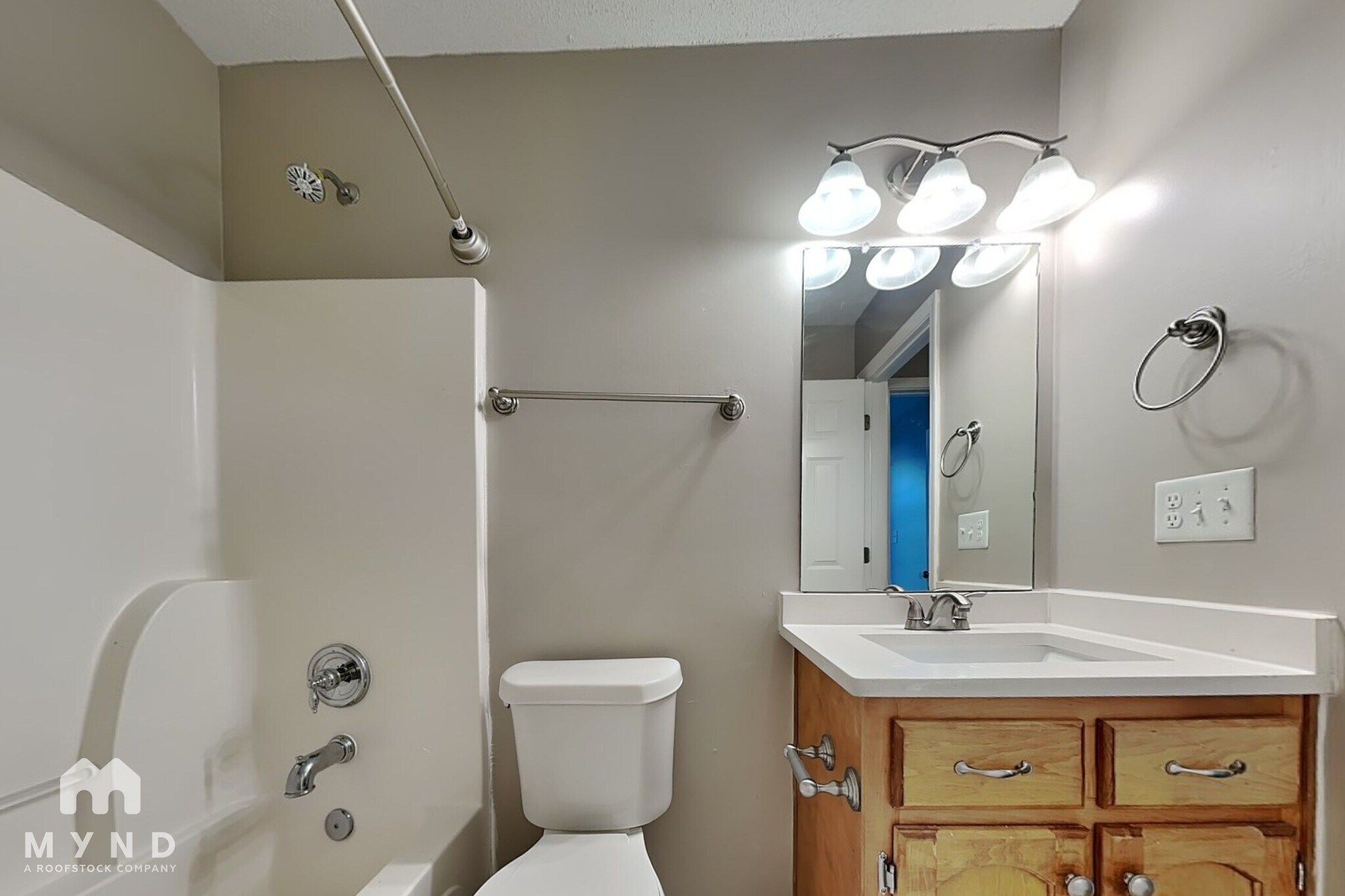 Building Photo - 10374 Cottage Oaks Dr
