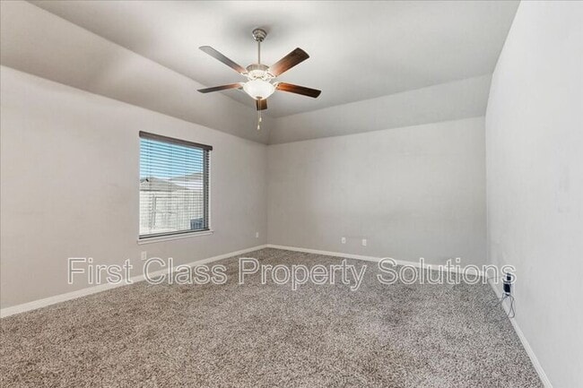 Building Photo - 1708 Burgundy Dr