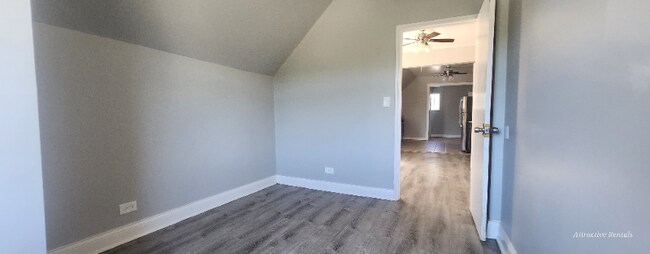 Building Photo - 1415 E 75th St