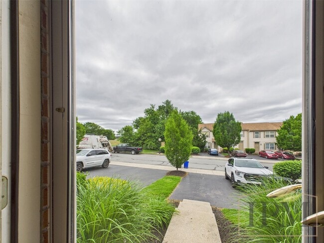 Building Photo - Available Now!- 3 Bedroom Home in Eastern ...