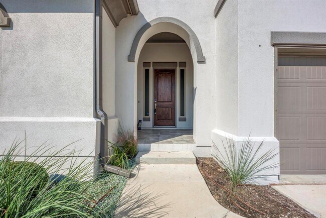 Building Photo - 1813 Mazarro Dr