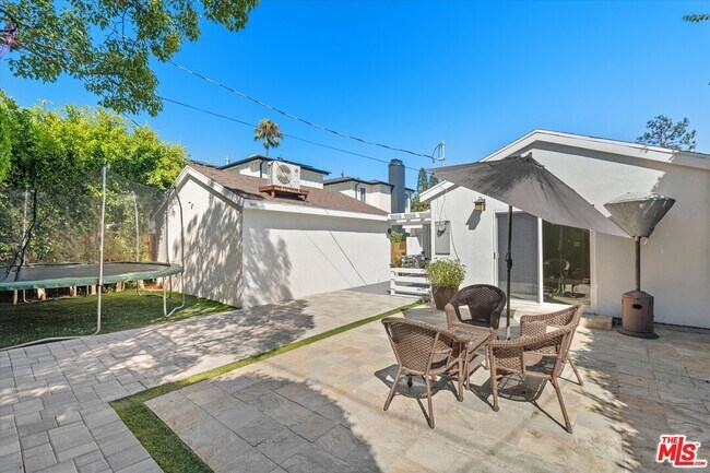 Building Photo - 2809 S Canfield Ave