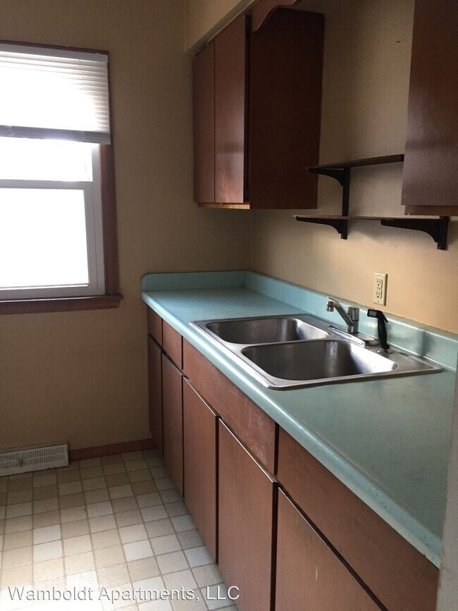 Building Photo - 1924 Hayes Avenue