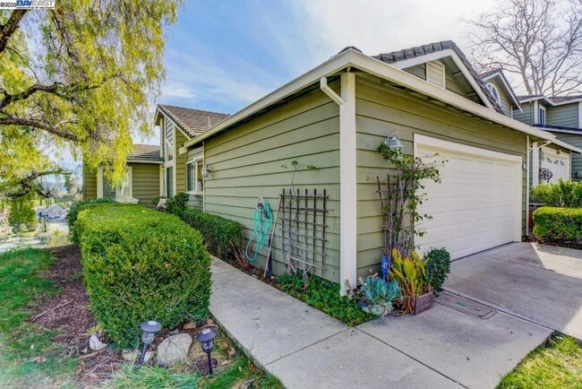 Building Photo - 1228 Copper Peak Ln