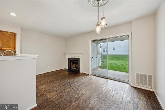 Building Photo - 175 Leedom Way