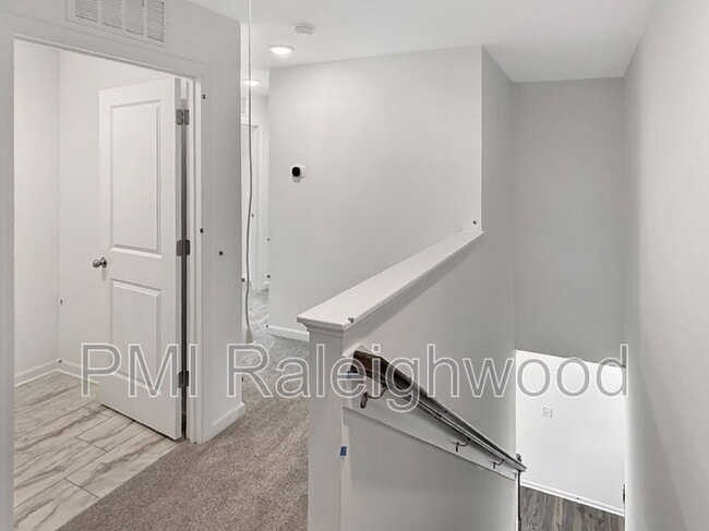 Building Photo - 135 Siebold St