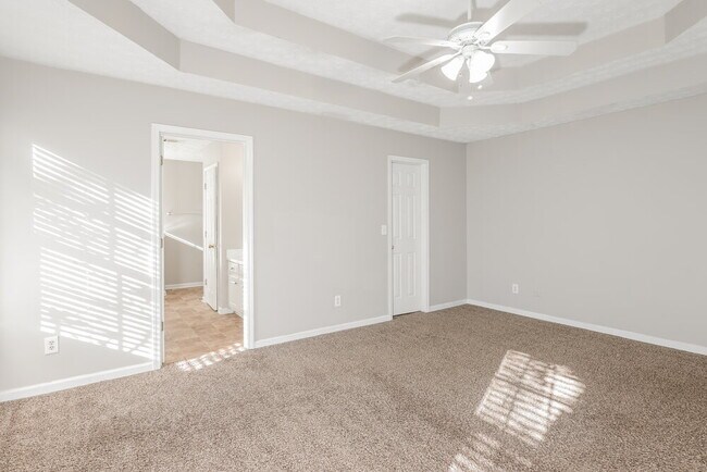 Building Photo - 3600 Biltmore Oaks Dr SE