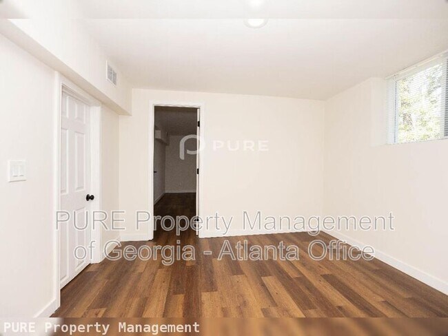 Building Photo - 1138 Gerald Pl SW