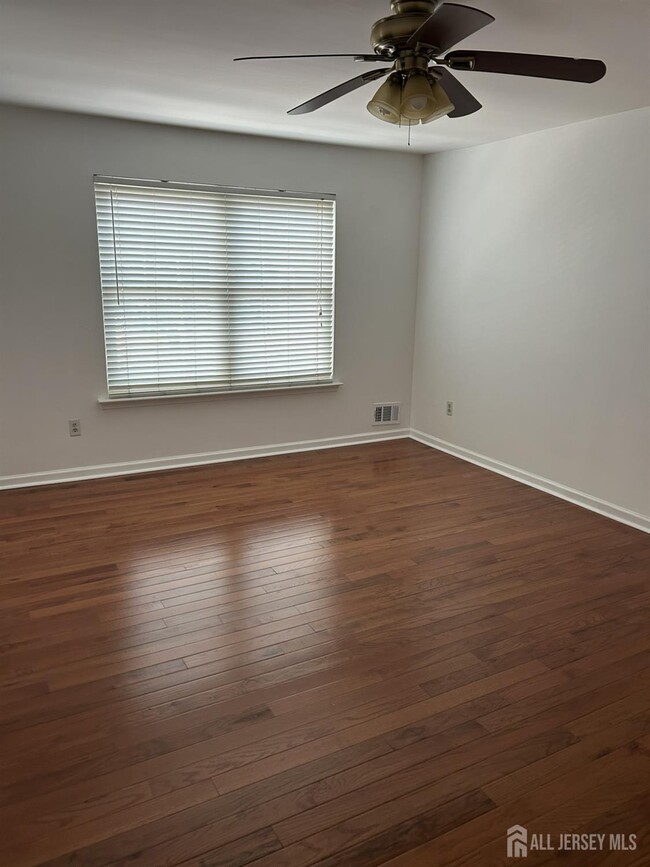 Building Photo - 53 Boxgrove Pl
