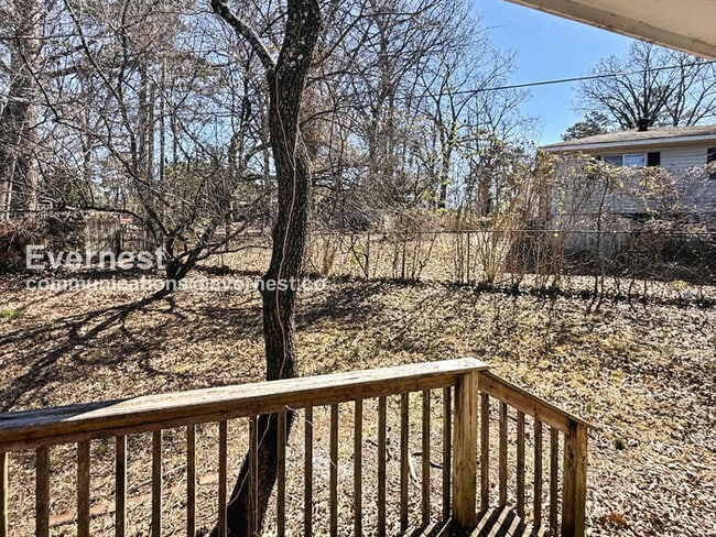 Building Photo - 9825 Virginianna Dr