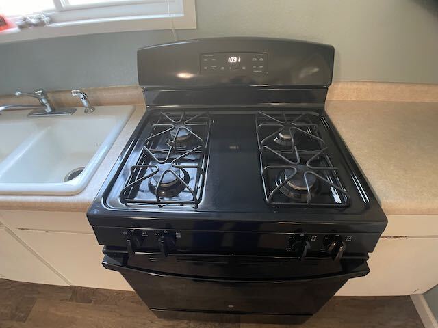 Building Photo - 3 BR Home in Tremont