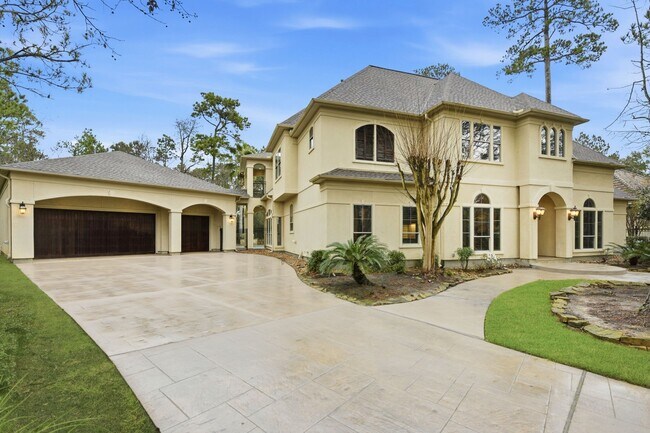 Building Photo - 30 N Palmiera Cir