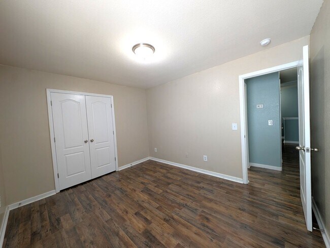 Building Photo - 9223 Avery Meadows Dr