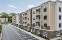 Building Photo - Luxury 1- & 2-Bedroom Apartments in Paramu...