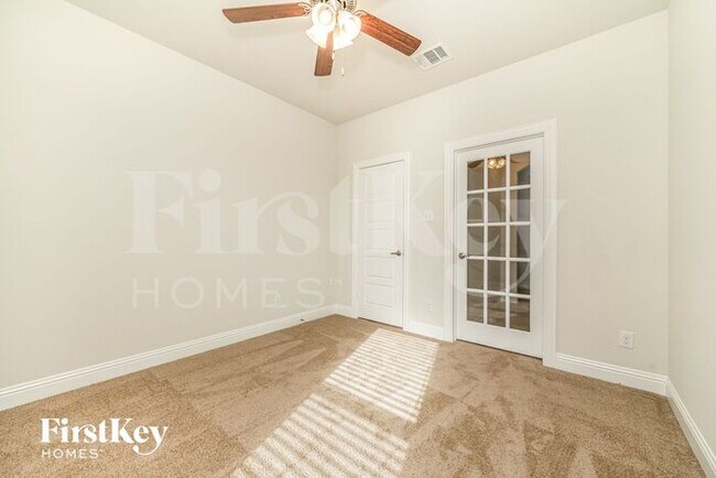 Building Photo - 429 Baltimore Ave