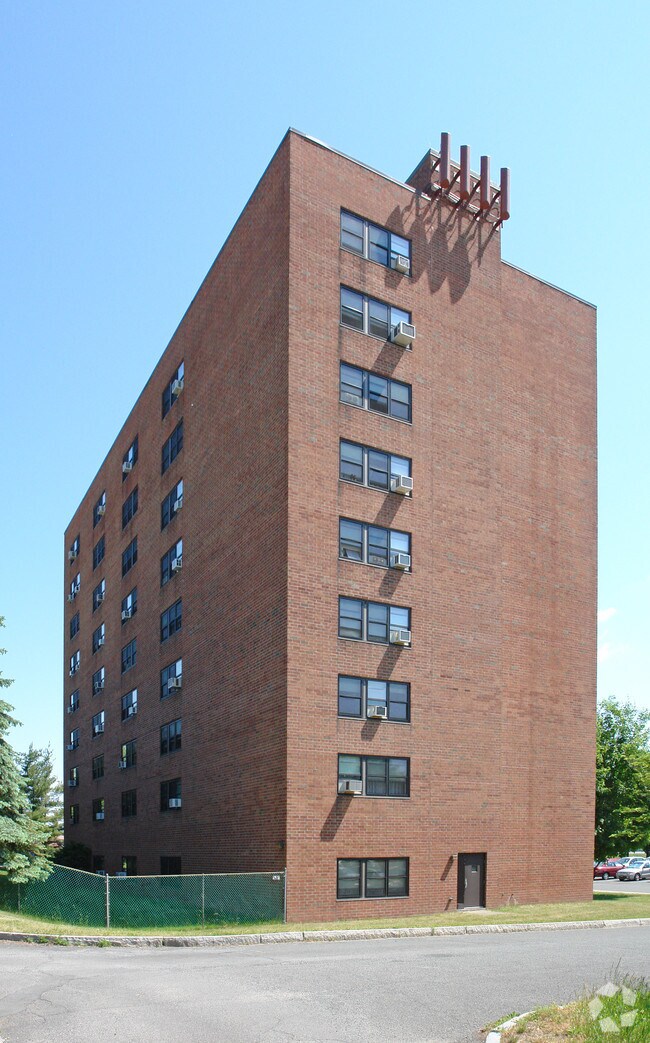 Hudson Shores Plaza 1545 Broadway Watervliet NY 12189 Apartment Finder